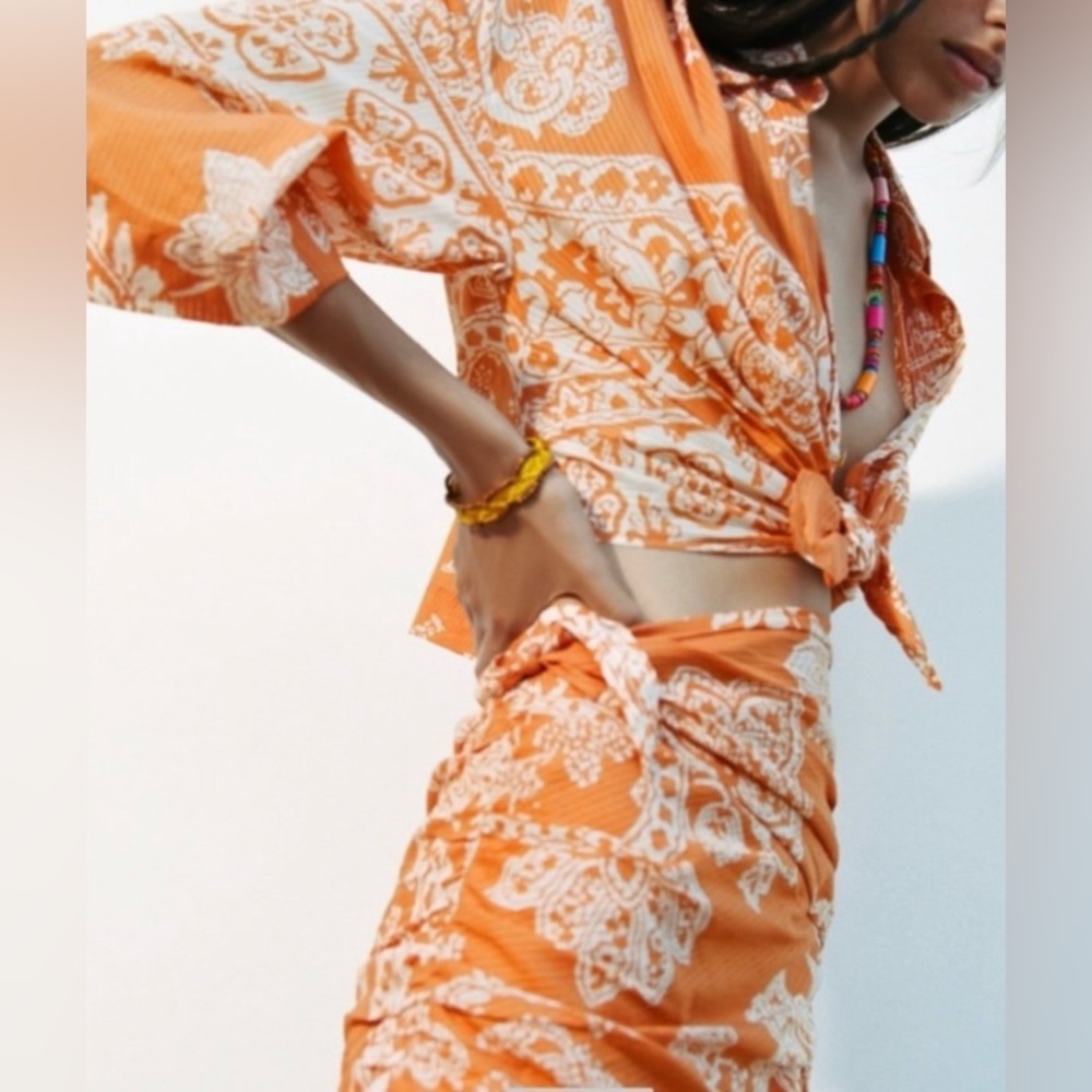 Zara Crop Top Front Tie Orange Printed Size S